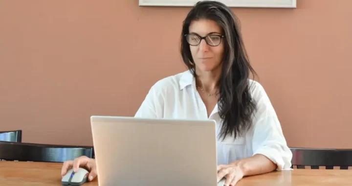 Profesores y tutores en la formación bonificada enseñar, acompañar y dejar evidencias